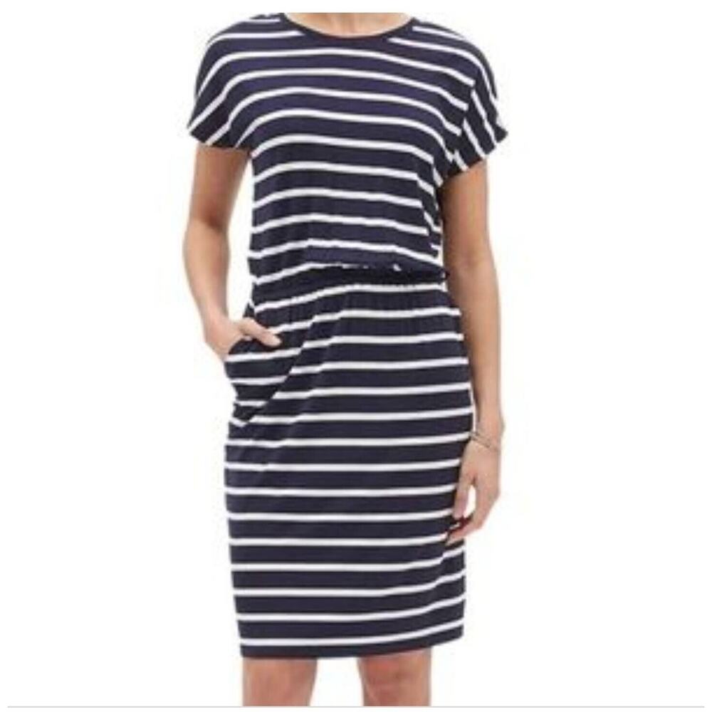 Banana Republic Women Striped blue/white Casual Dress - Size SP